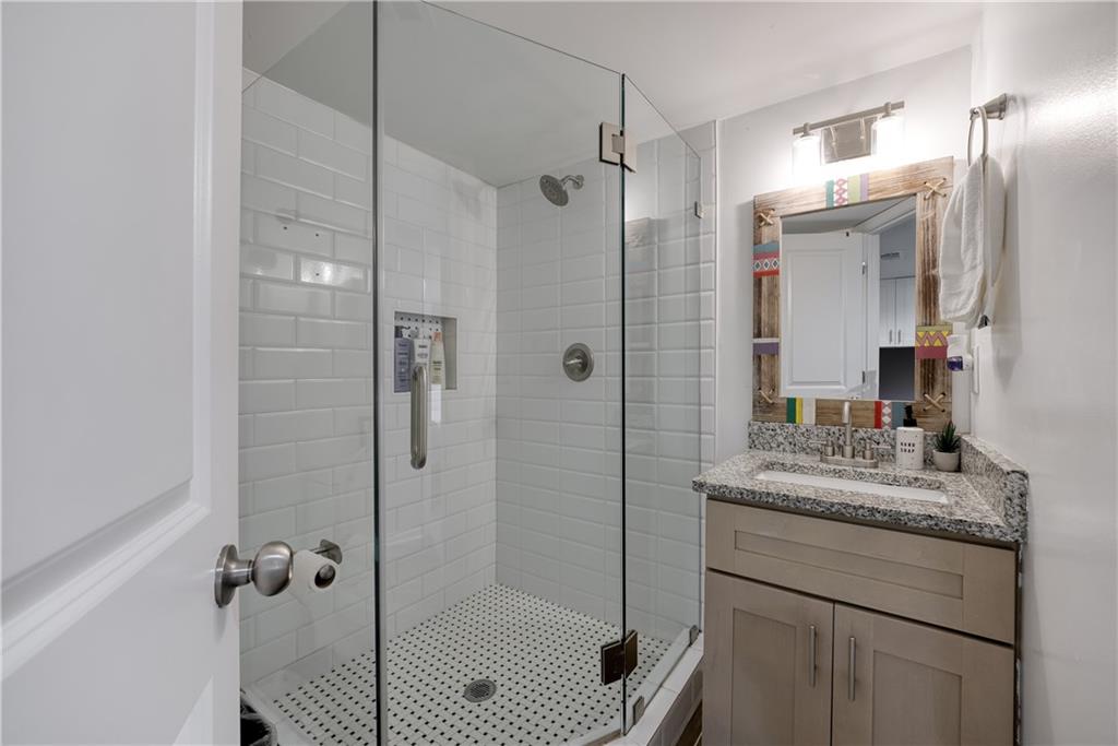 1736 Dickerson Drive SE