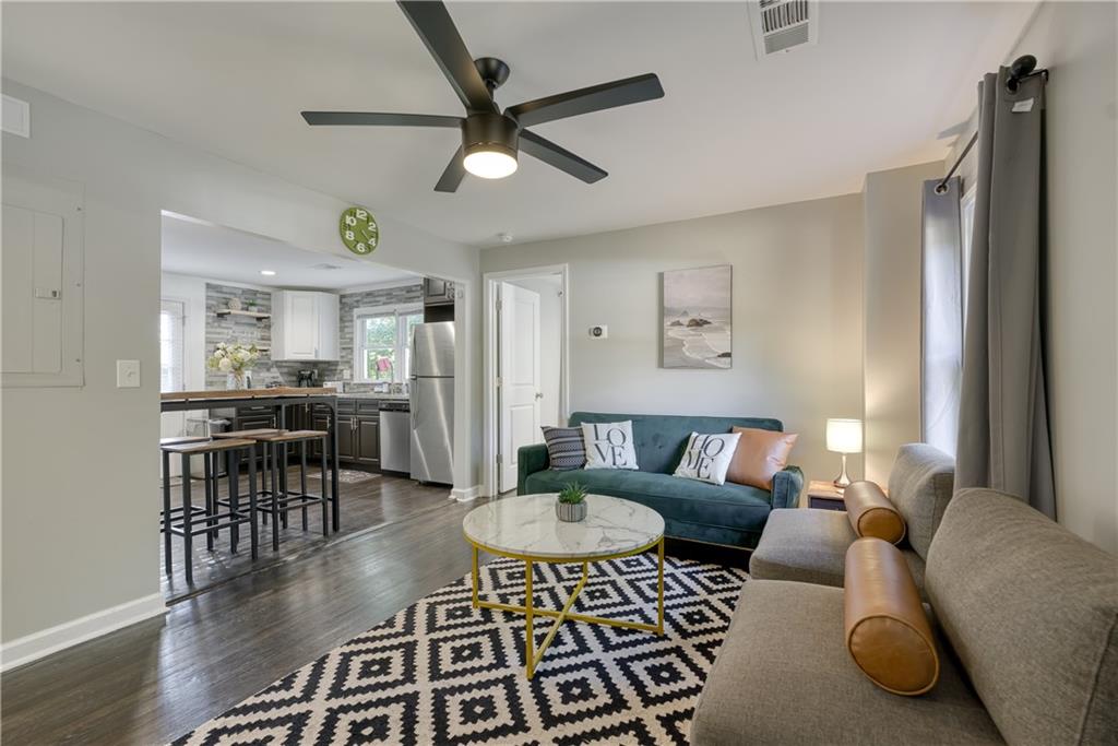 1736 Dickerson Drive SE