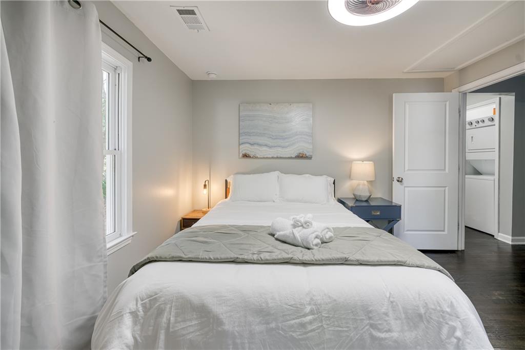 1736 Dickerson Drive SE