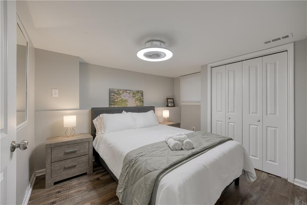 1736 Dickerson Drive SE