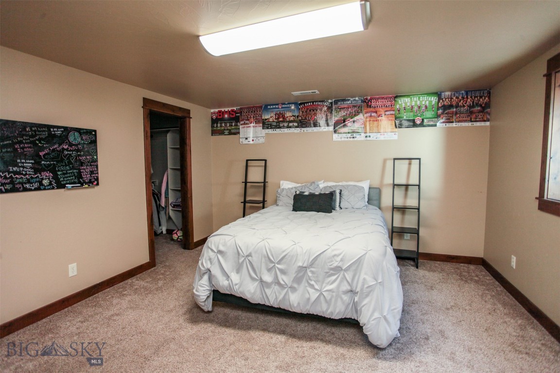 2190 Andalusian Avenue