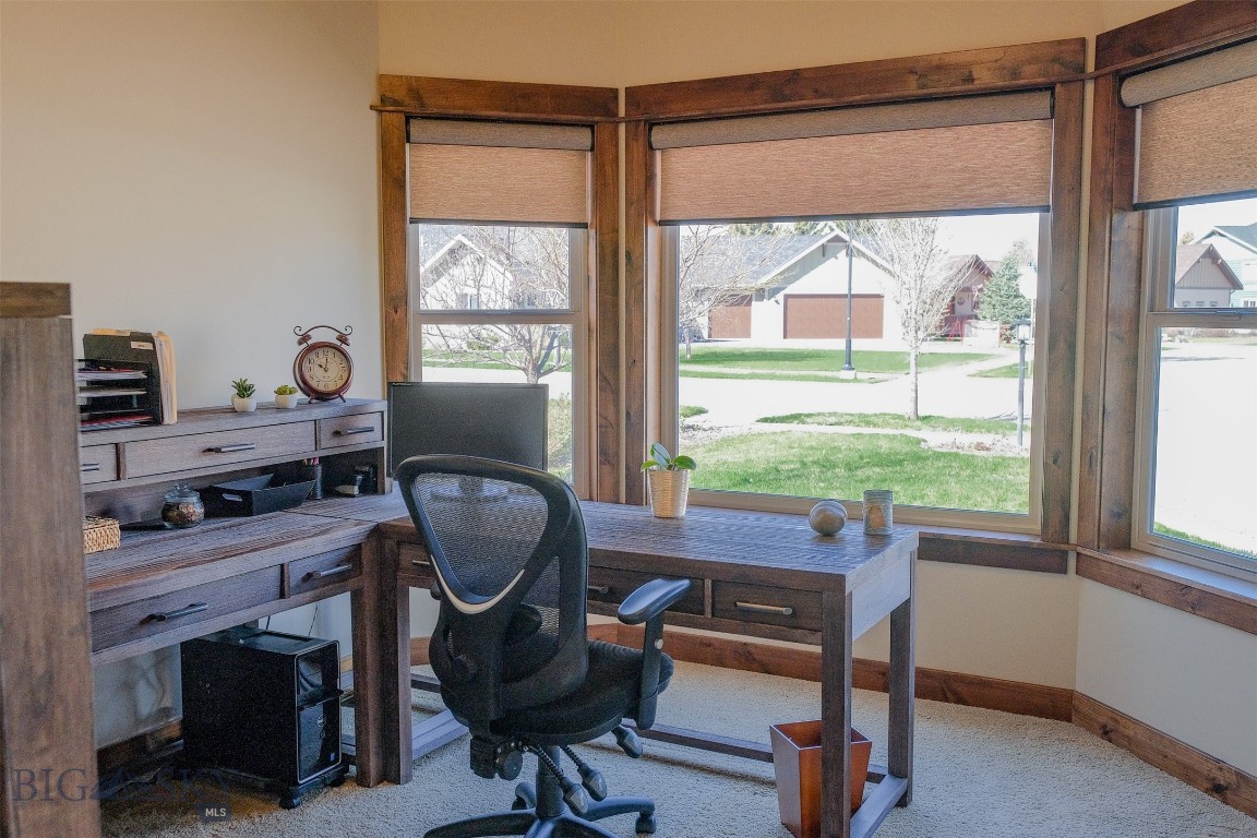 2190 Andalusian Avenue