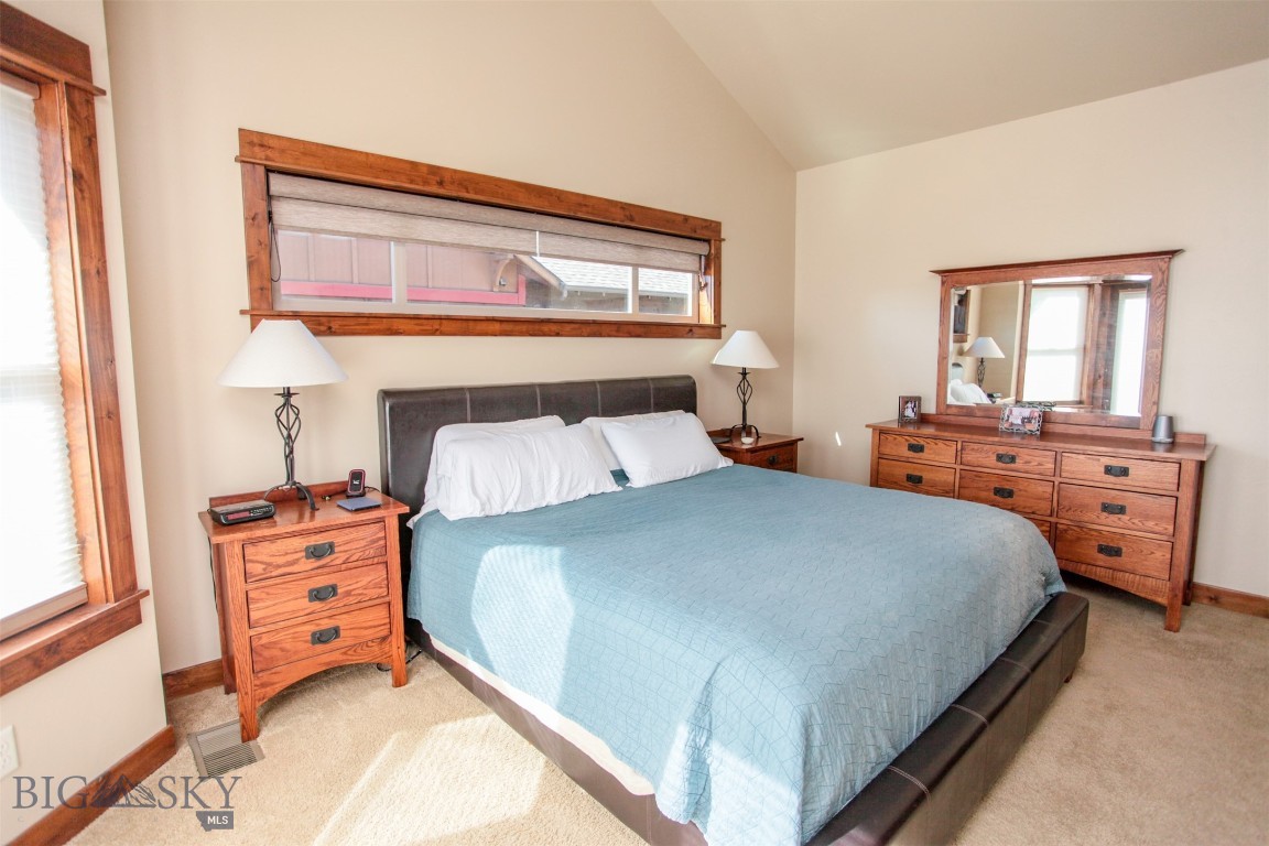 2190 Andalusian Avenue