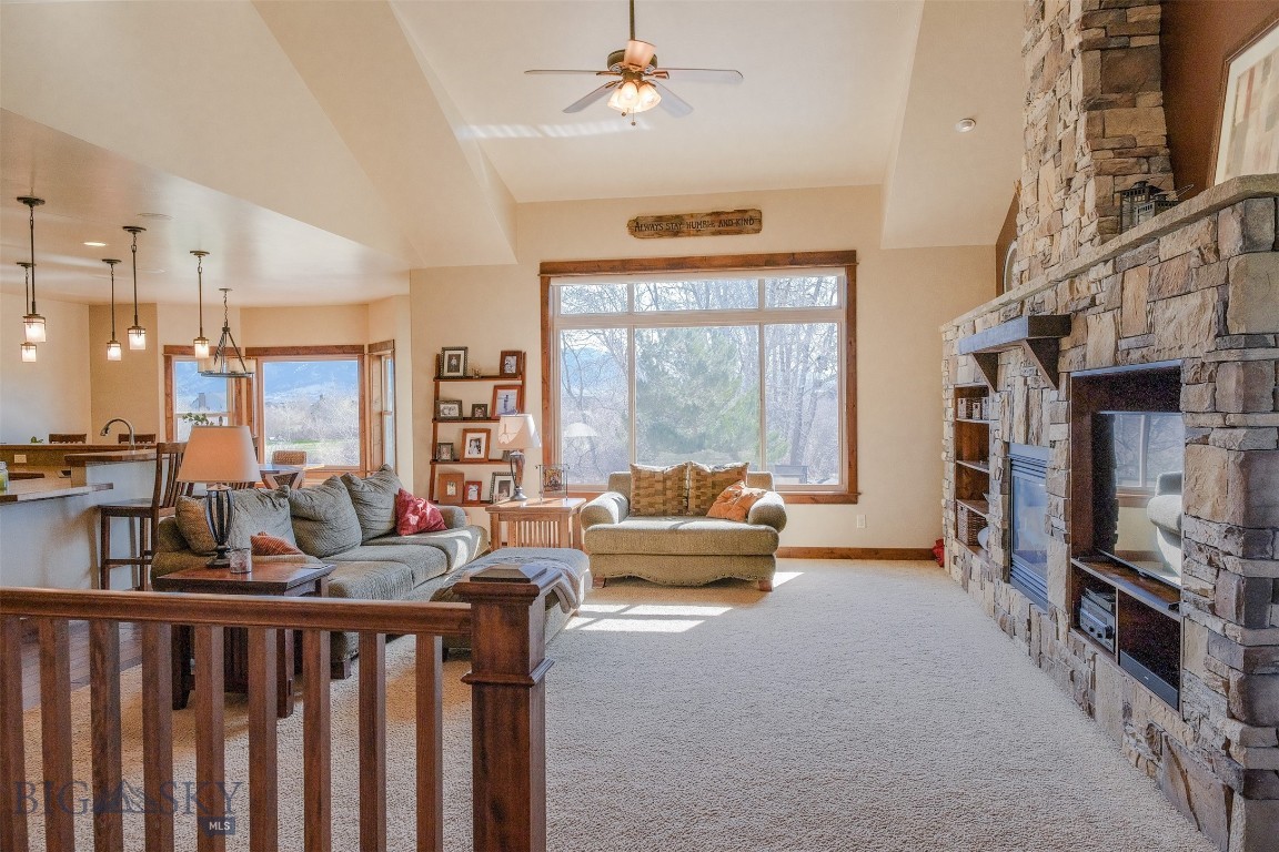 2190 Andalusian Avenue