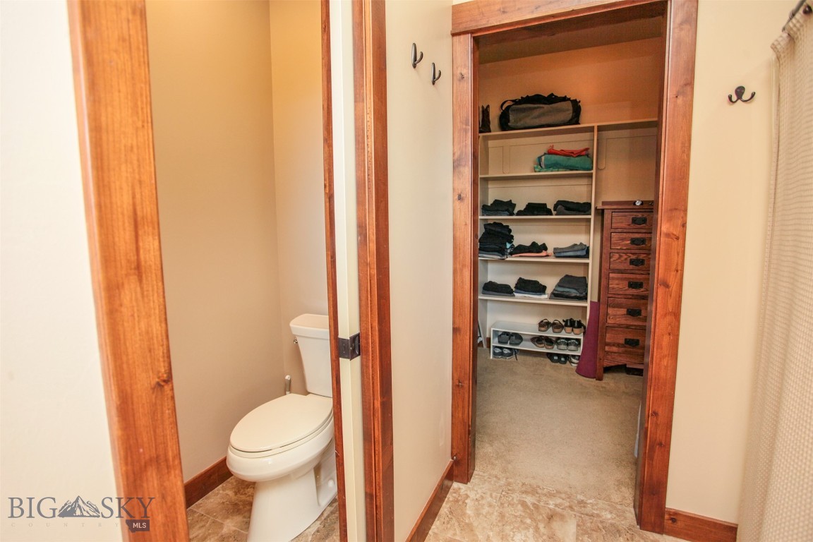 2190 Andalusian Avenue