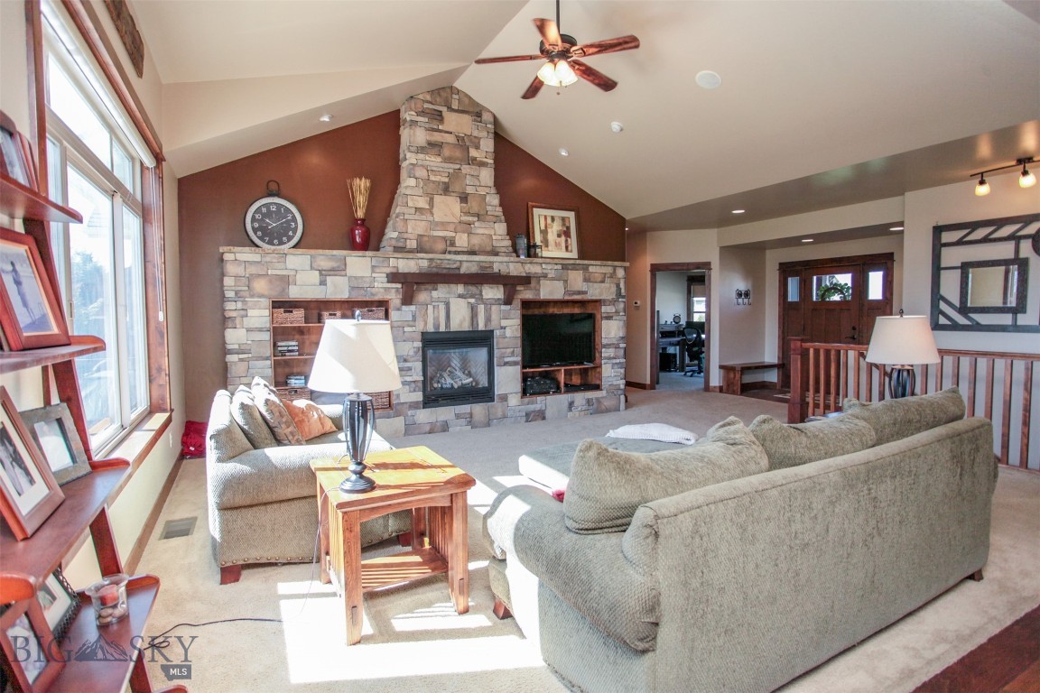 2190 Andalusian Avenue