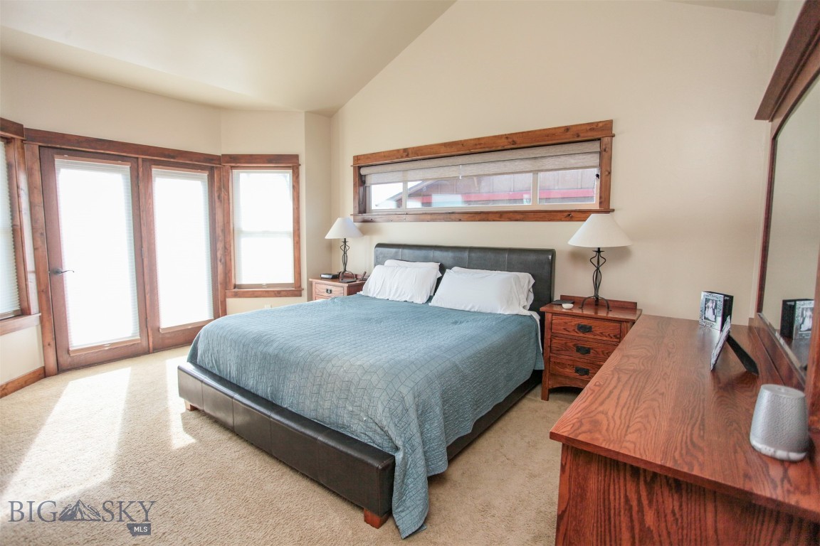 2190 Andalusian Avenue