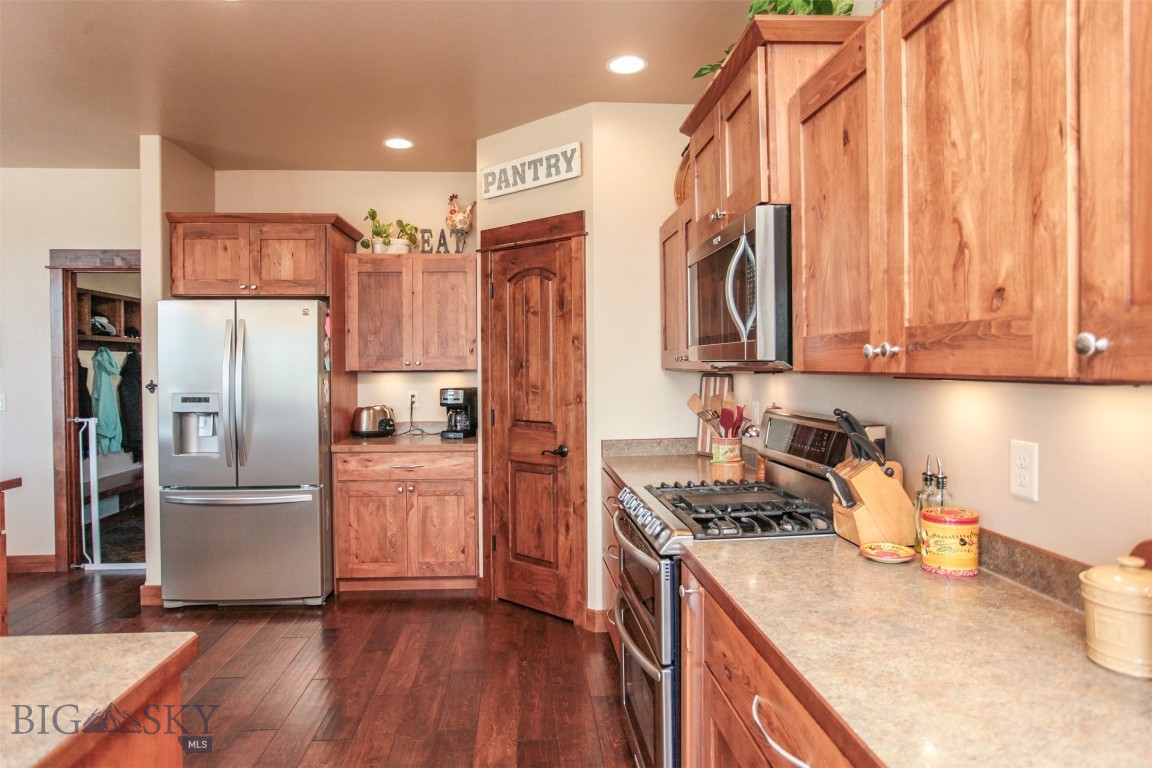 2190 Andalusian Avenue