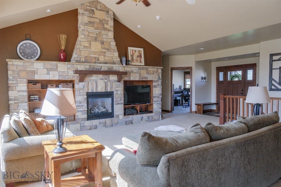 2190 Andalusian Avenue