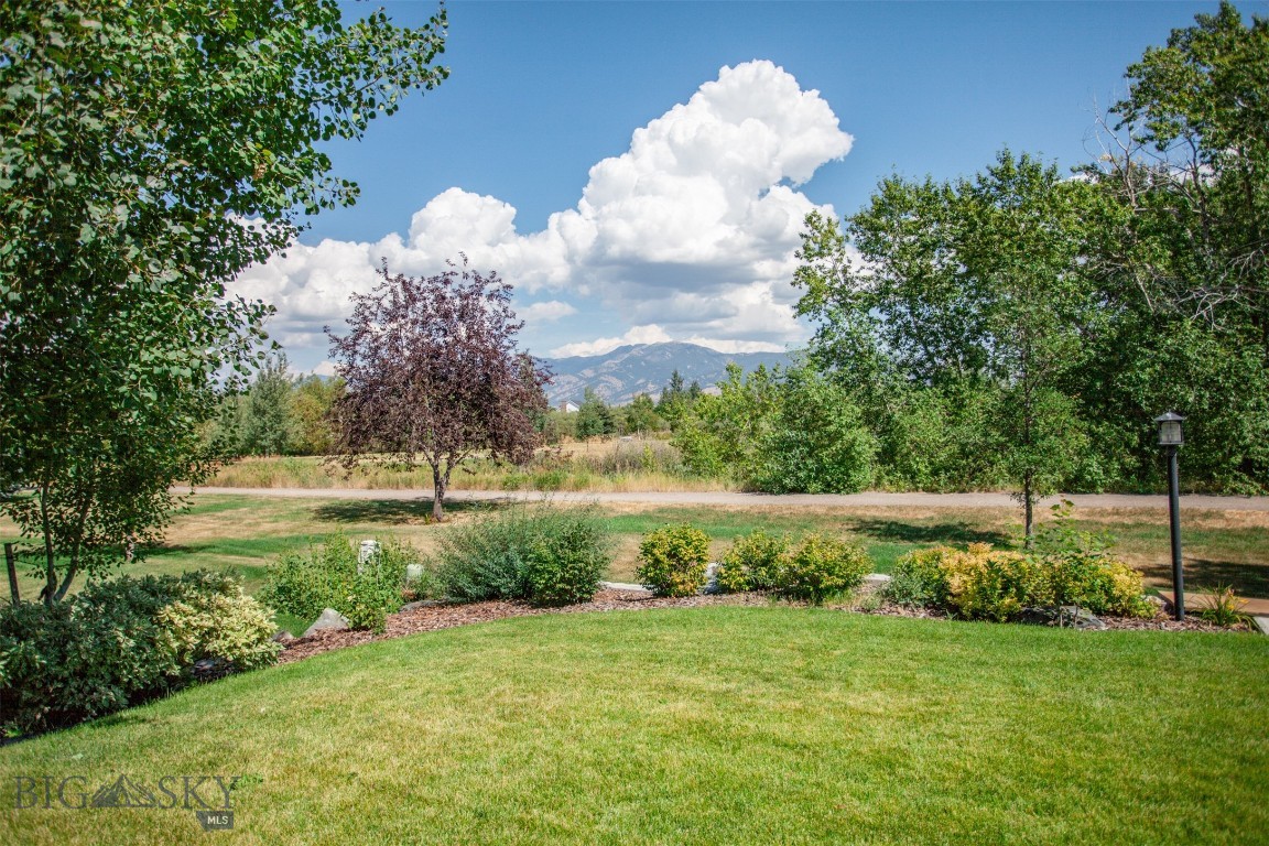 2190 Andalusian Avenue