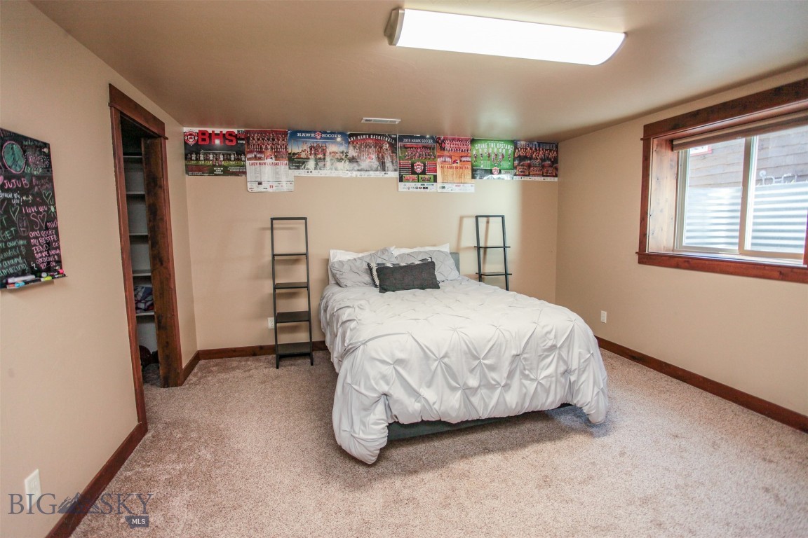 2190 Andalusian Avenue