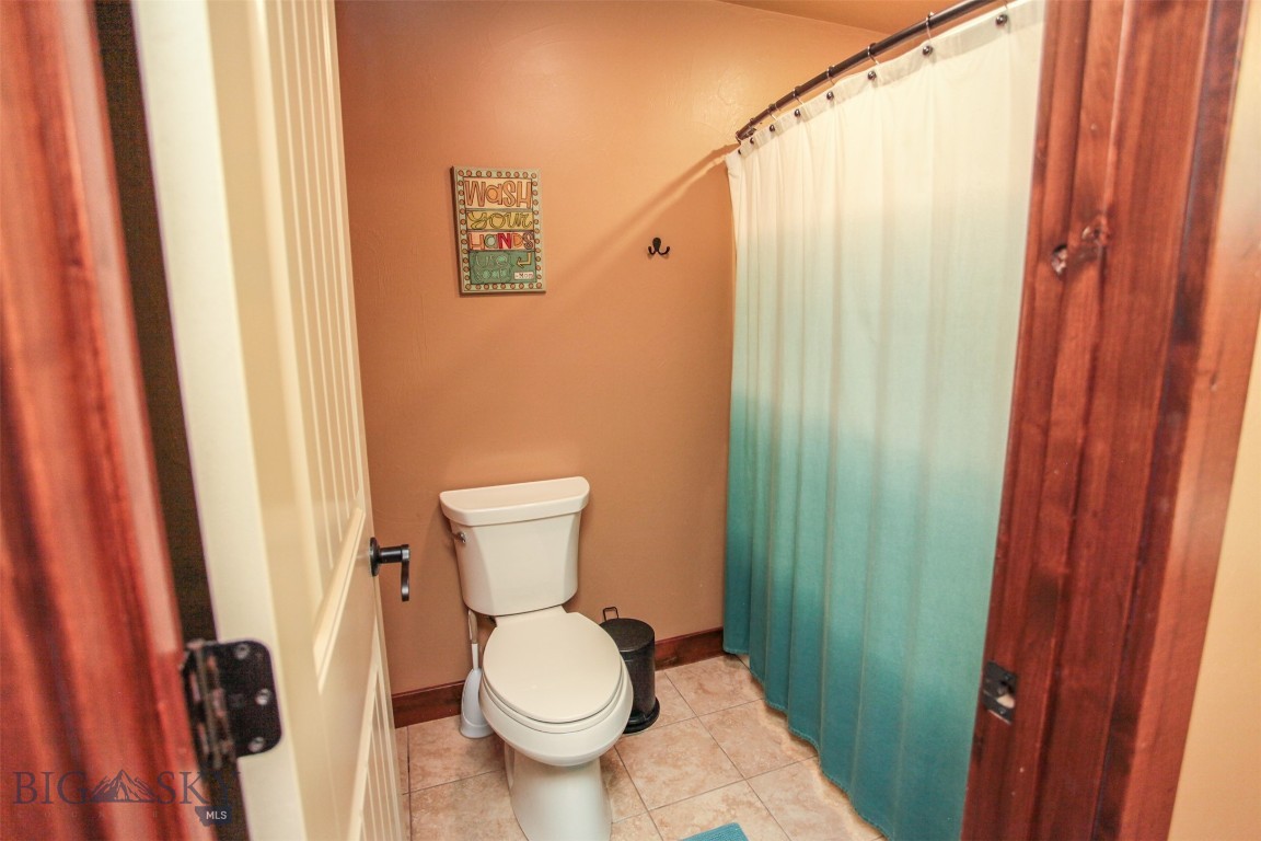 2190 Andalusian Avenue