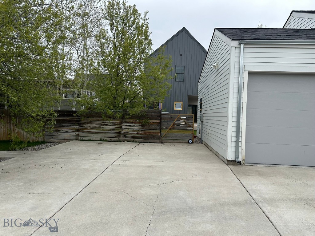 3141 Foxtail Street