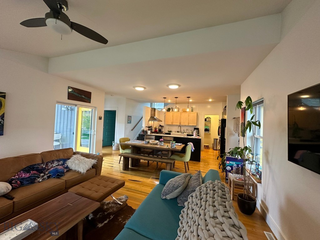 3141 Foxtail Street