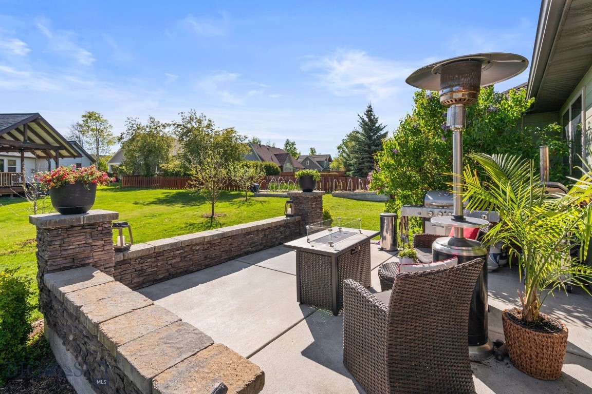 65 W Clara Court