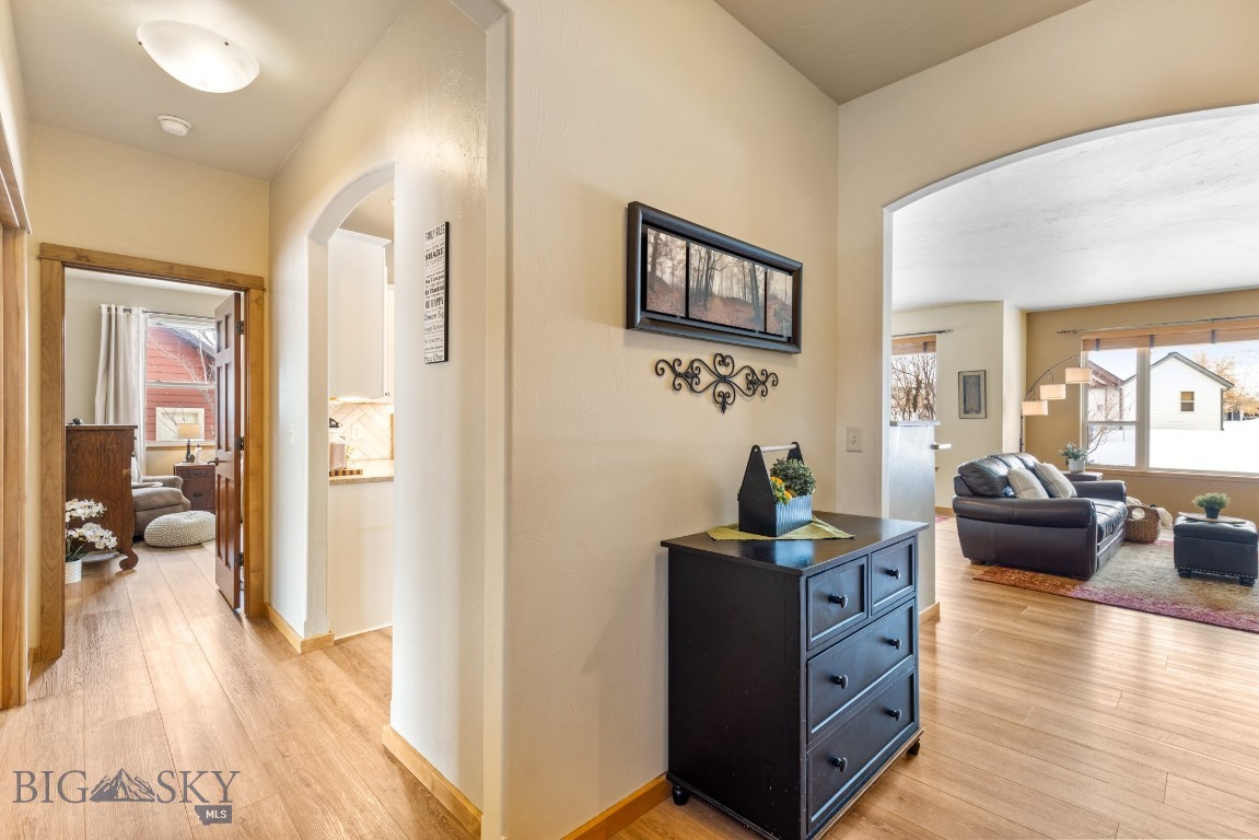 65 W Clara Court