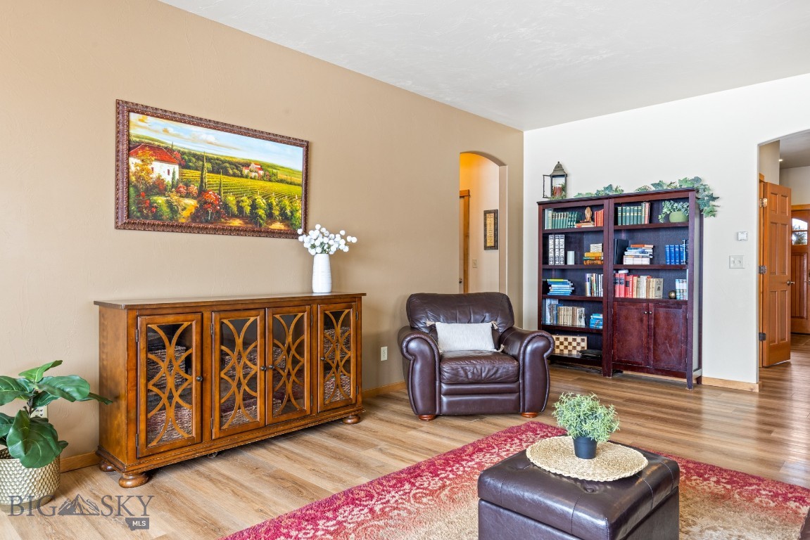 65 W Clara Court