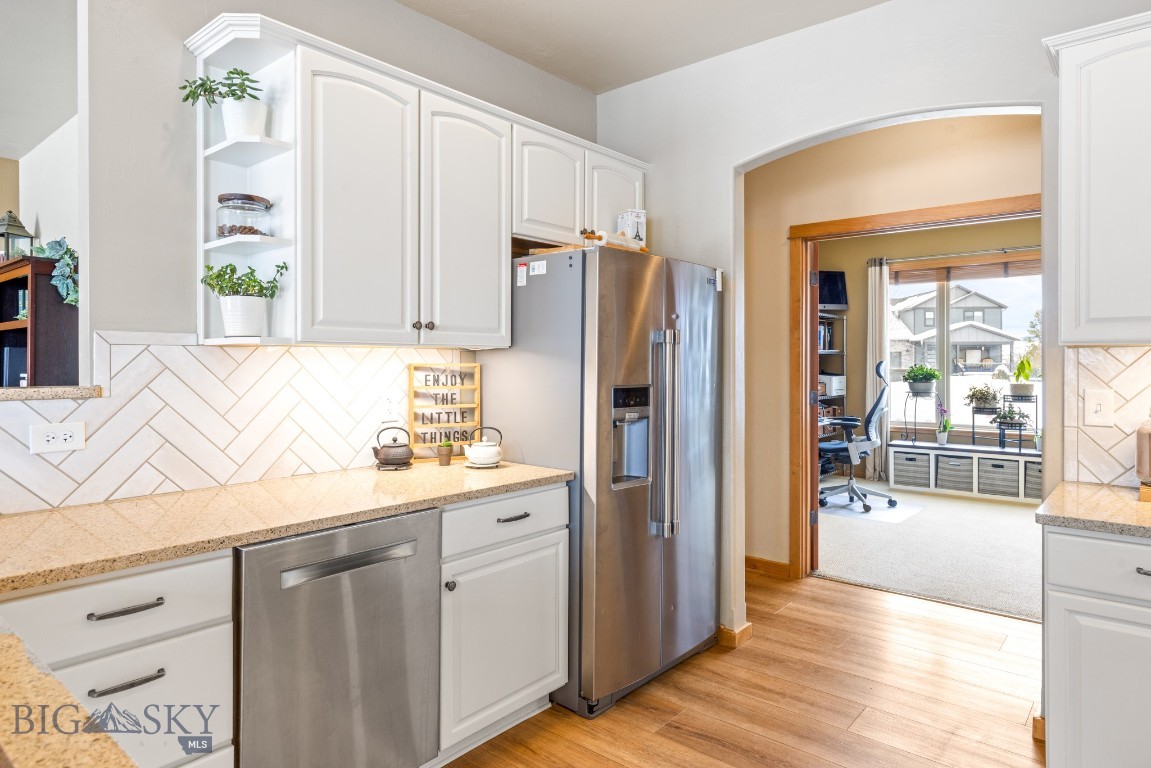 65 W Clara Court