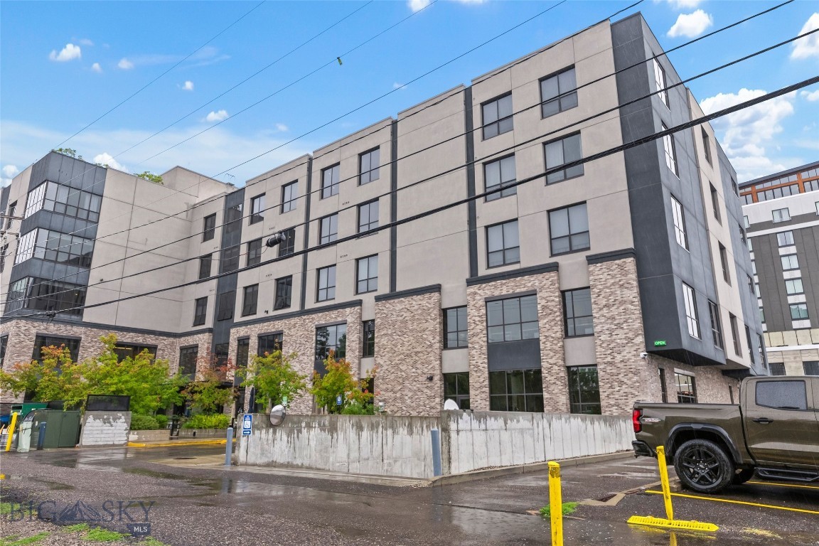 5 W Mendenhall 415