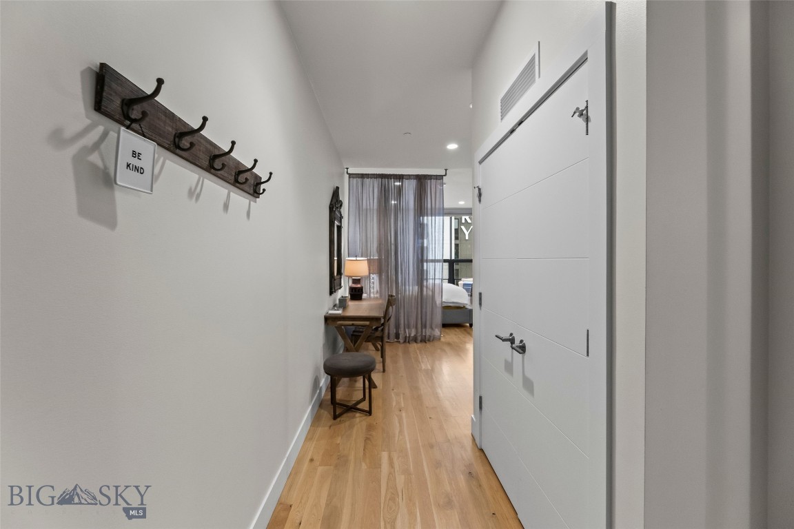 5 W Mendenhall 415