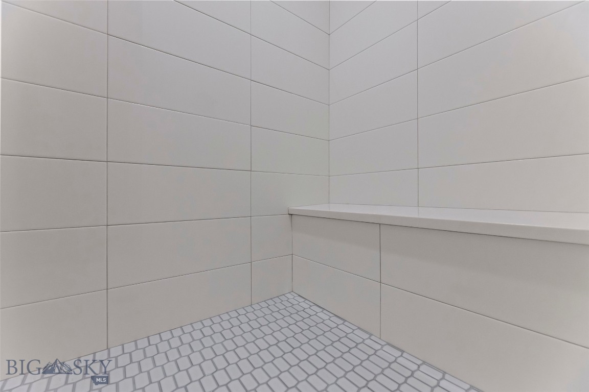 5 W Mendenhall 415