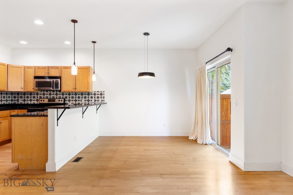 2221 Buckrake Avenue