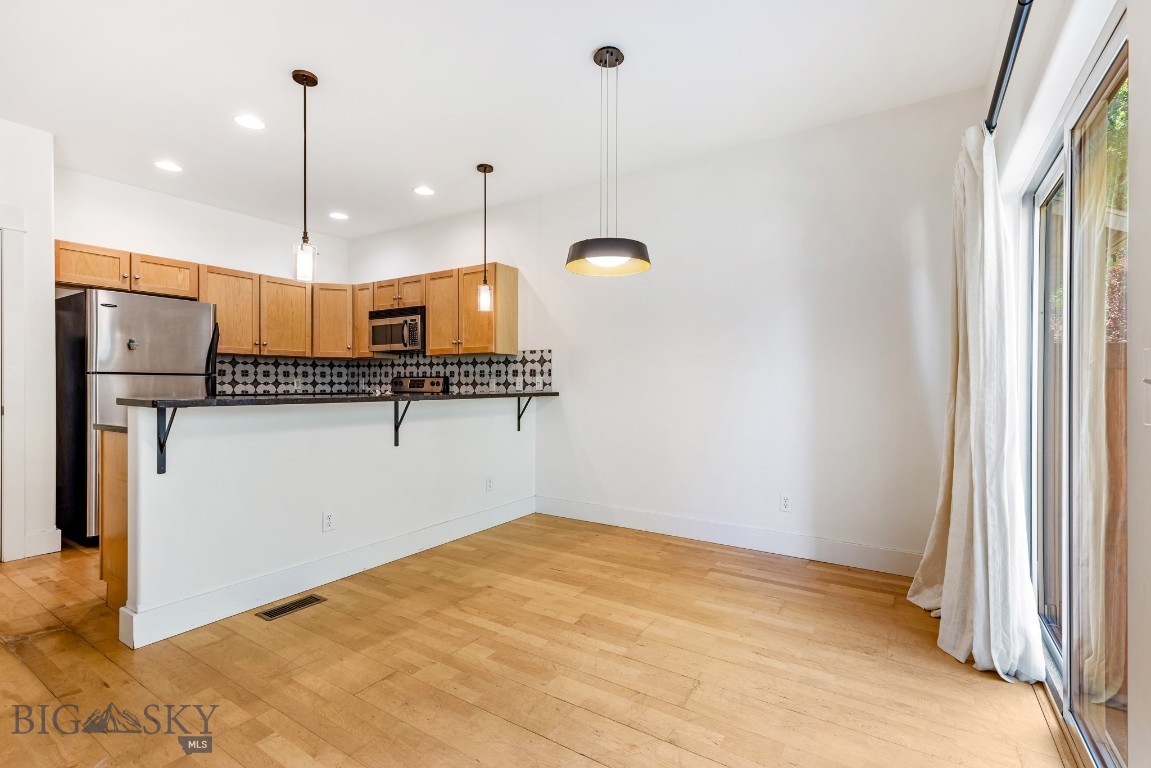 2221 Buckrake Avenue