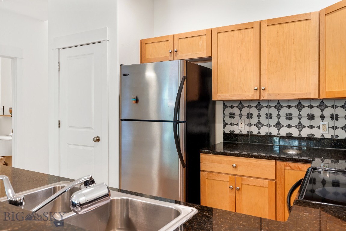 2221 Buckrake Avenue