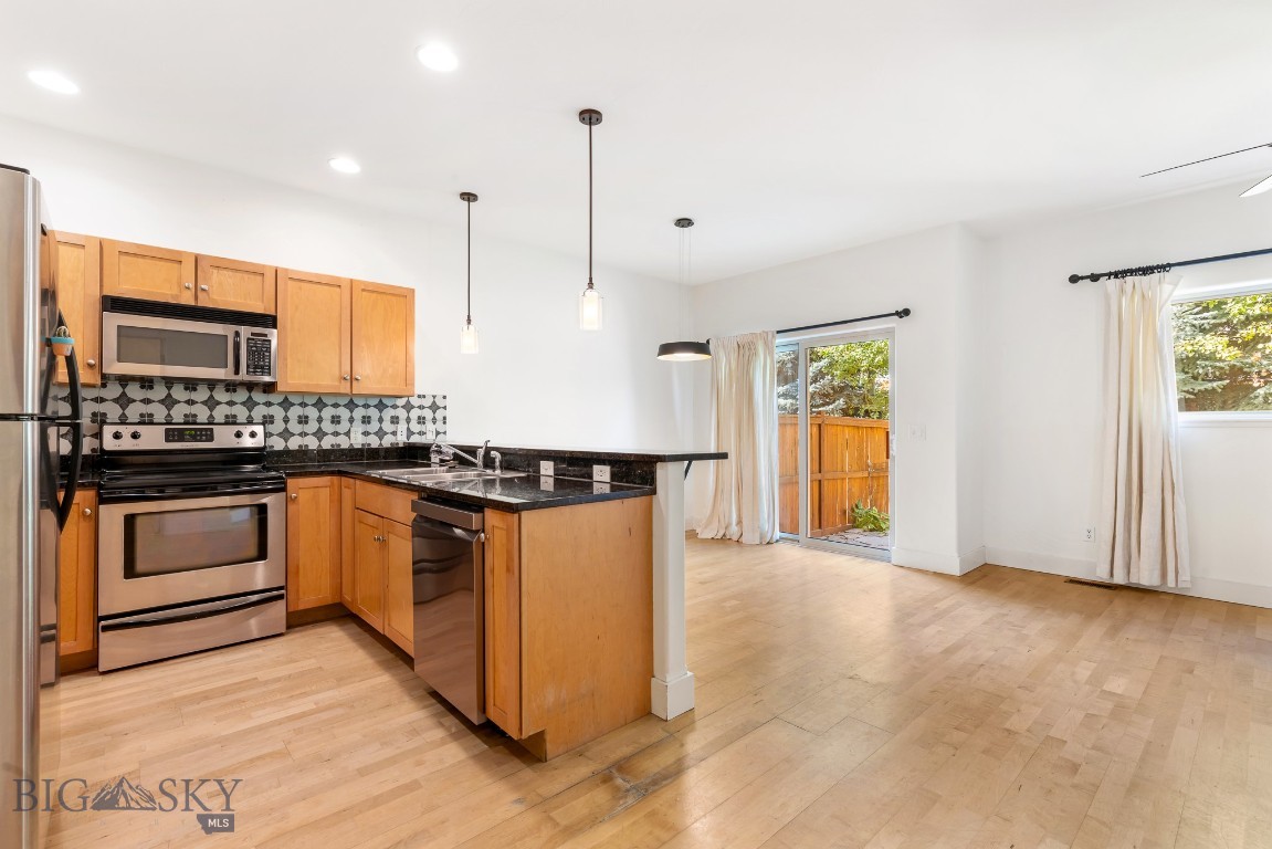 2221 Buckrake Avenue