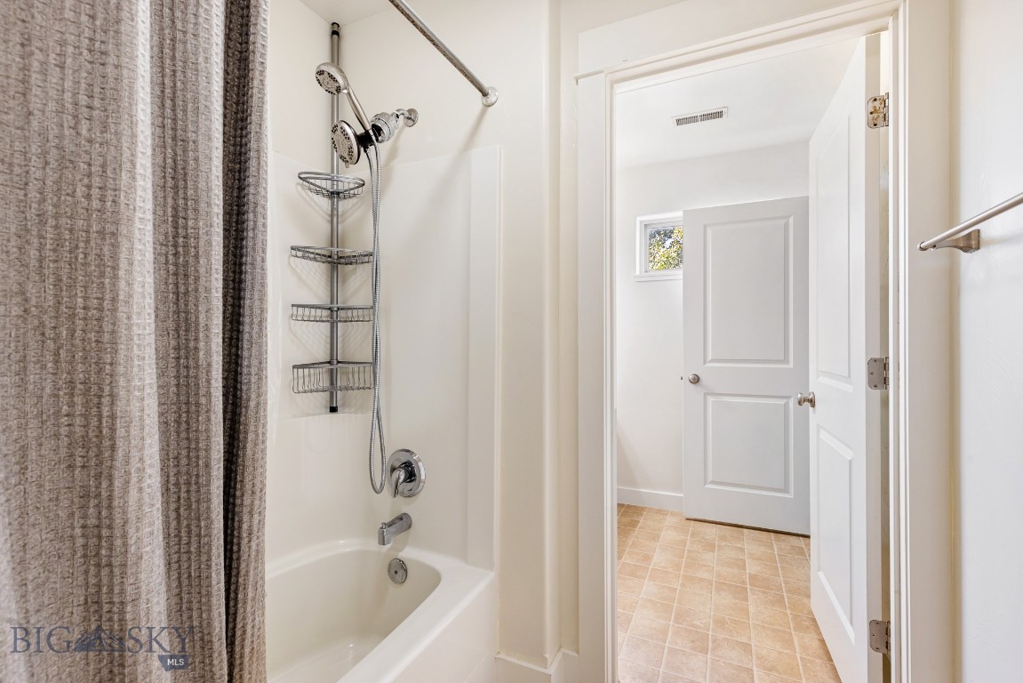 2221 Buckrake Avenue