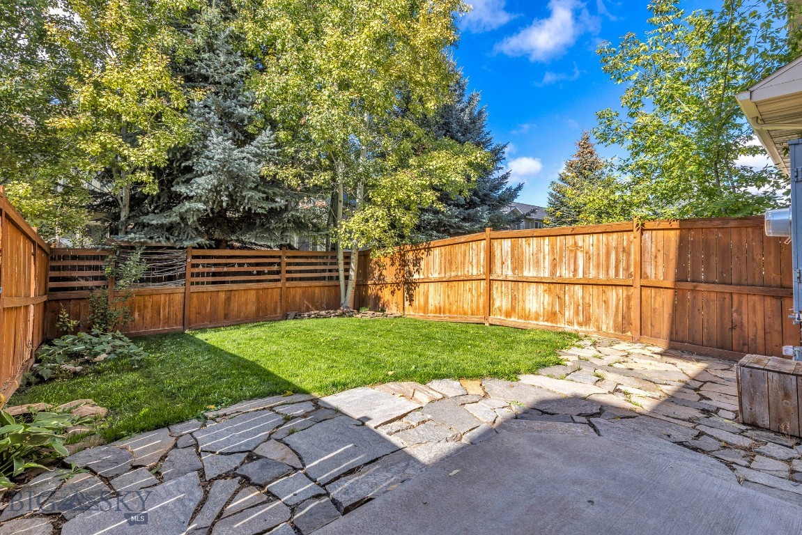 2221 Buckrake Avenue