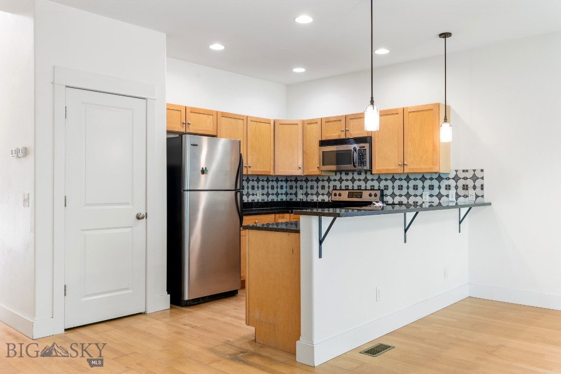 2221 Buckrake Avenue