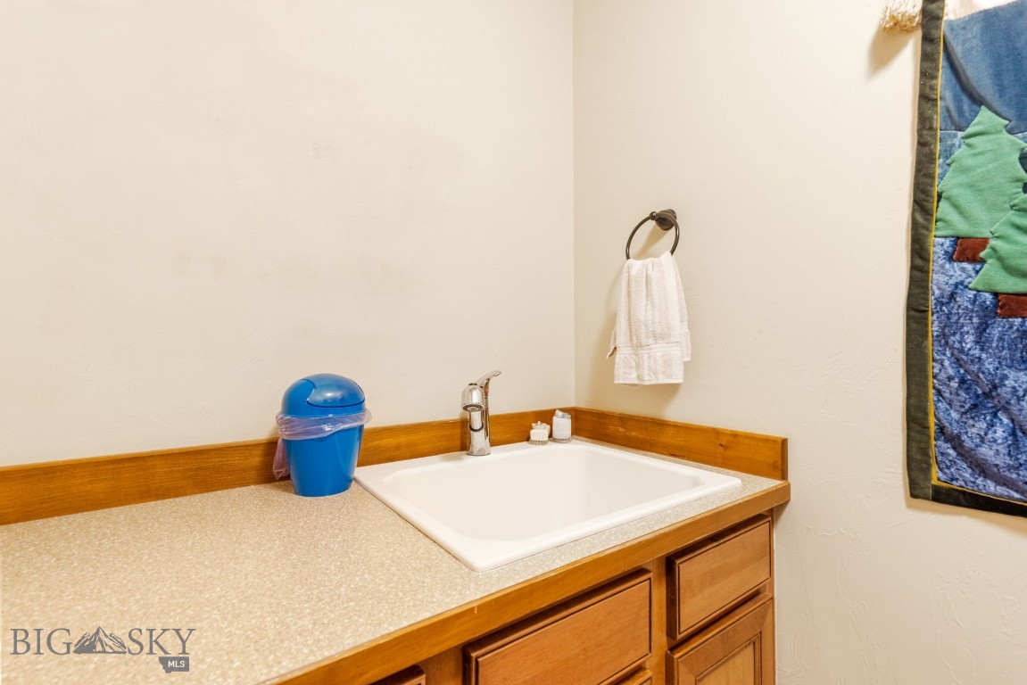 3069 Fen Way B