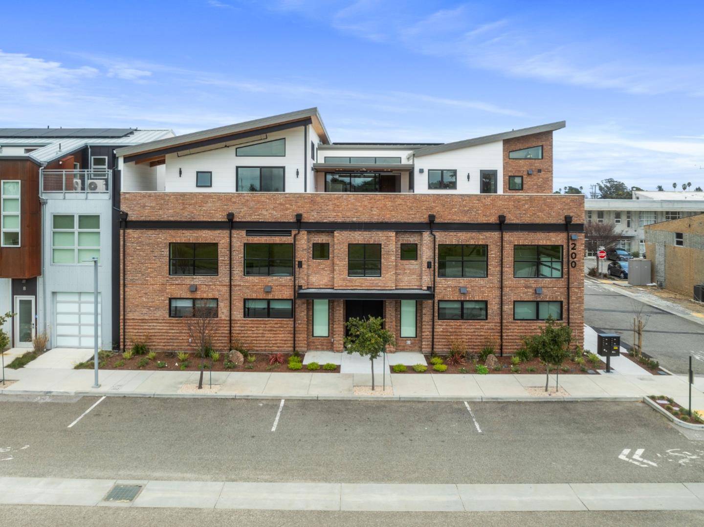 200 Panetta AVE 3