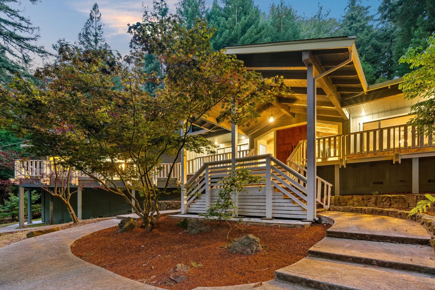 1447 Laurel Glen RD