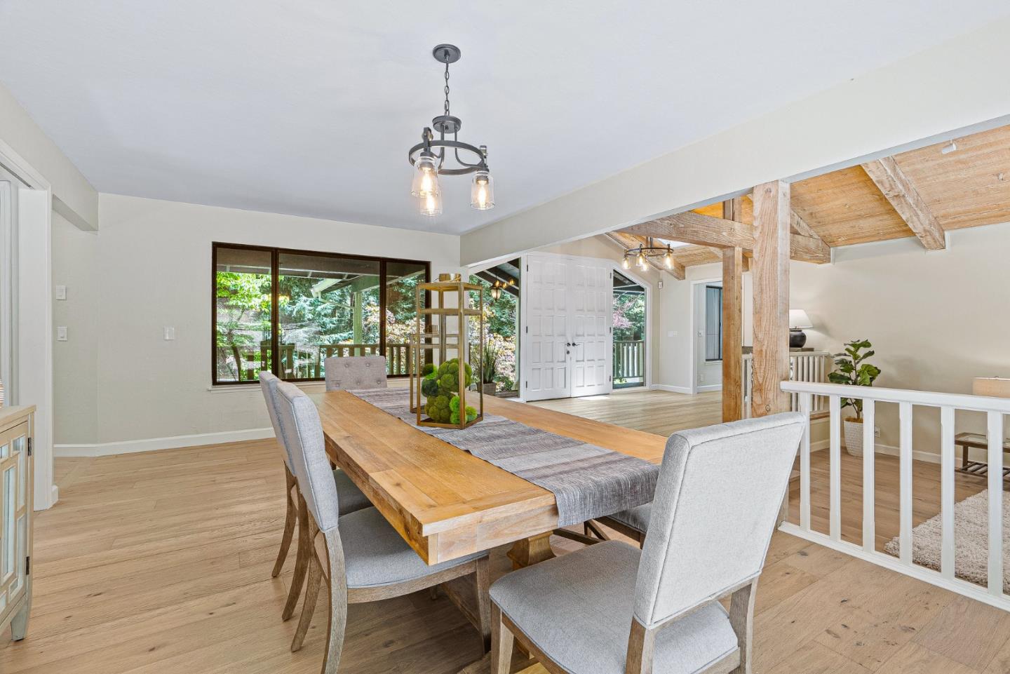 1447 Laurel Glen RD