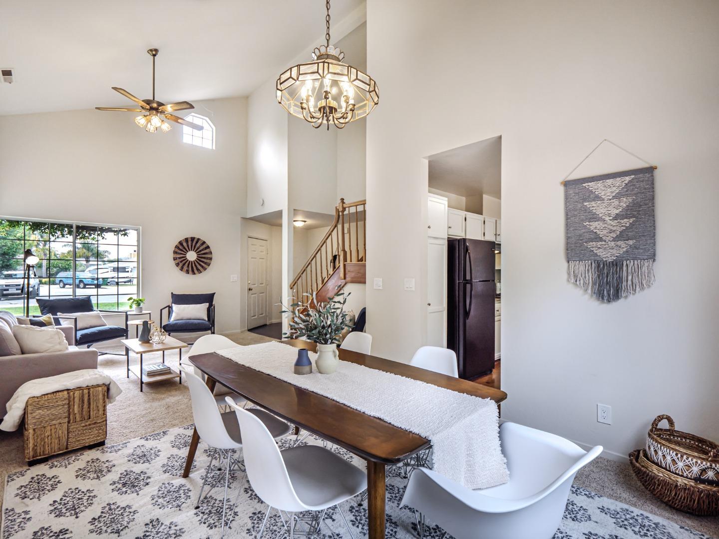 2205 Lagoon CT