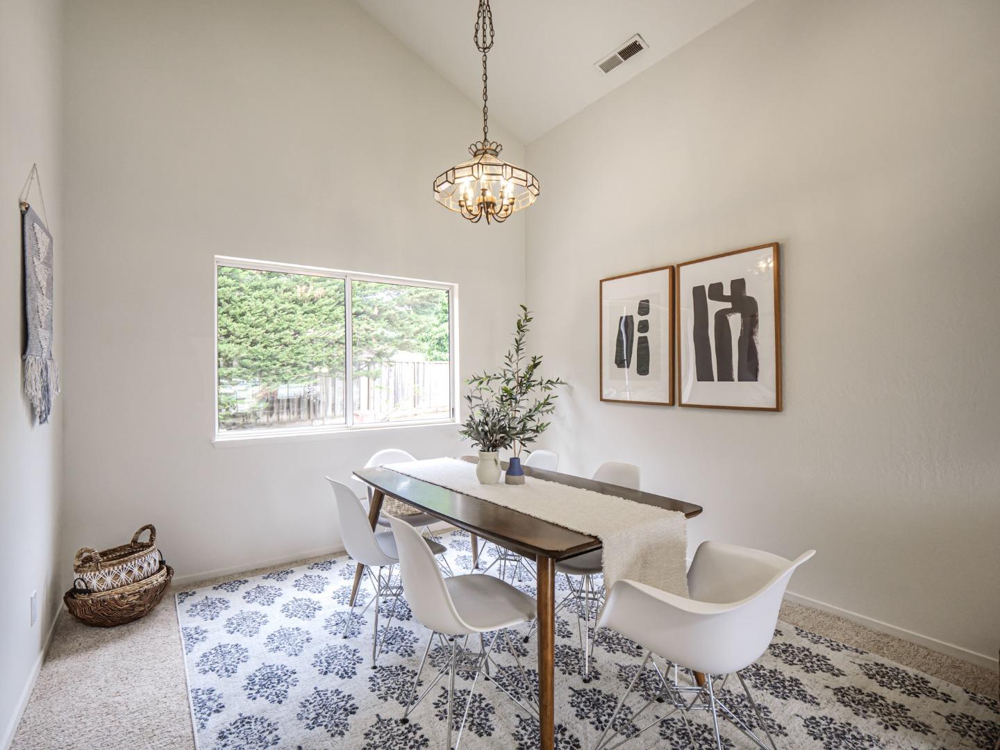 2205 Lagoon CT
