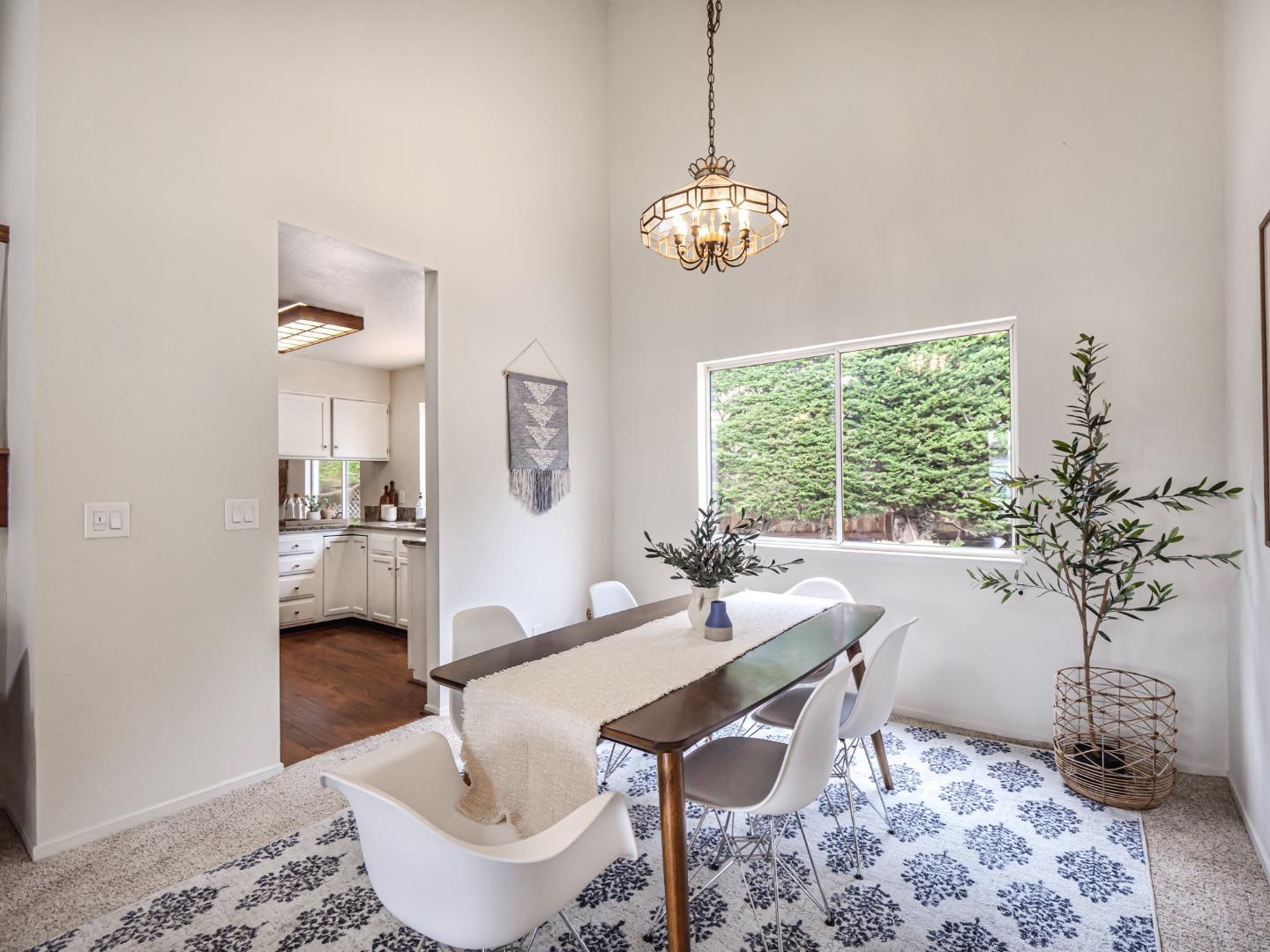2205 Lagoon CT