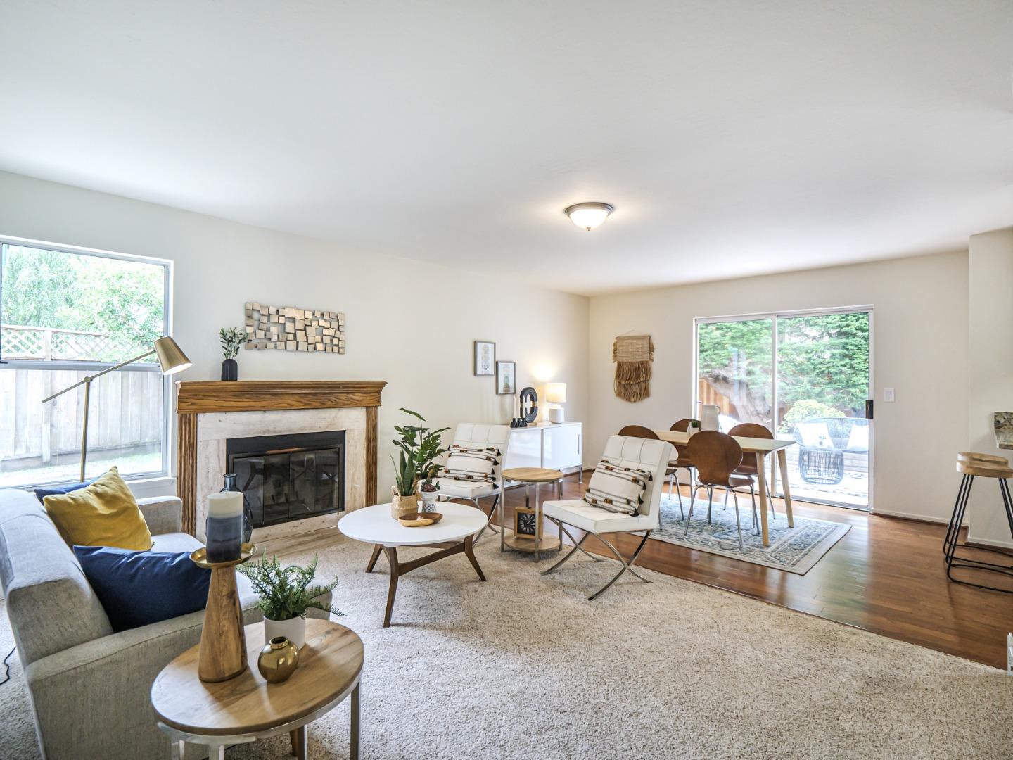 2205 Lagoon CT