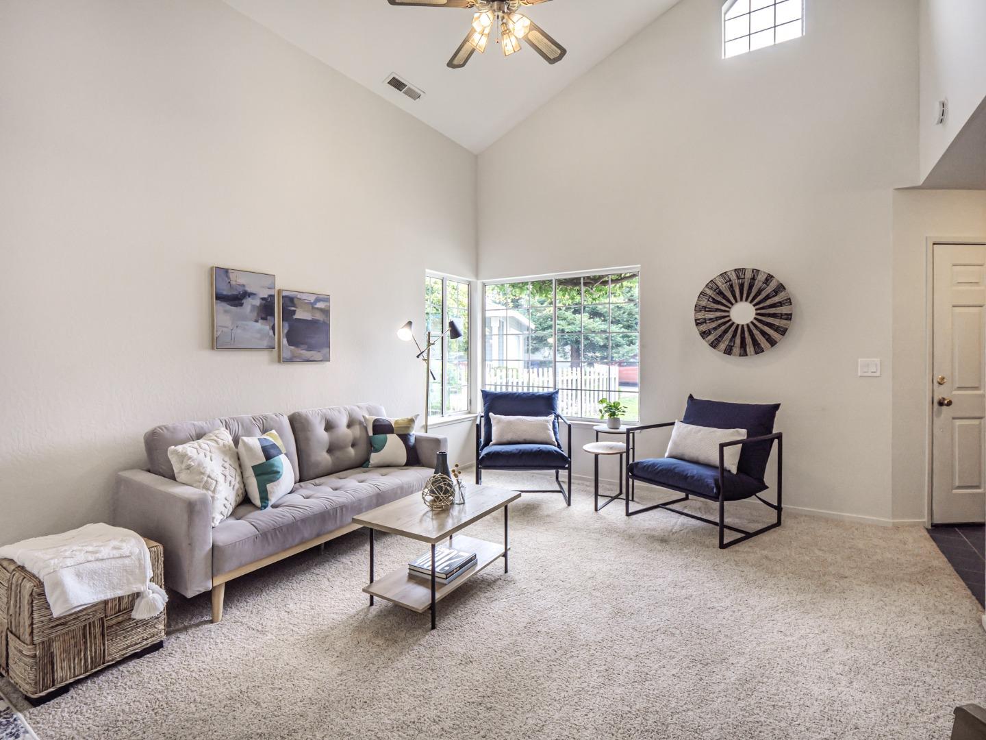 2205 Lagoon CT
