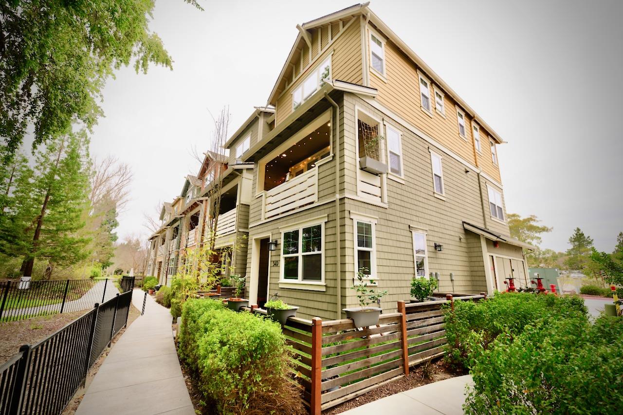 349 Skyforest WAY