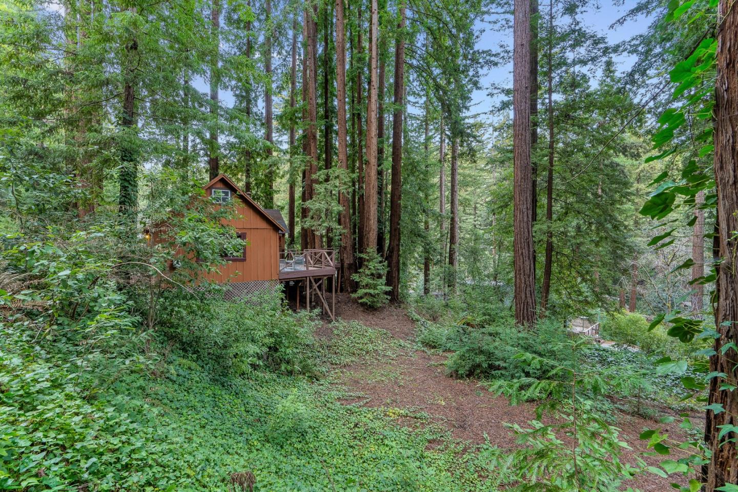 418 Hillside DR