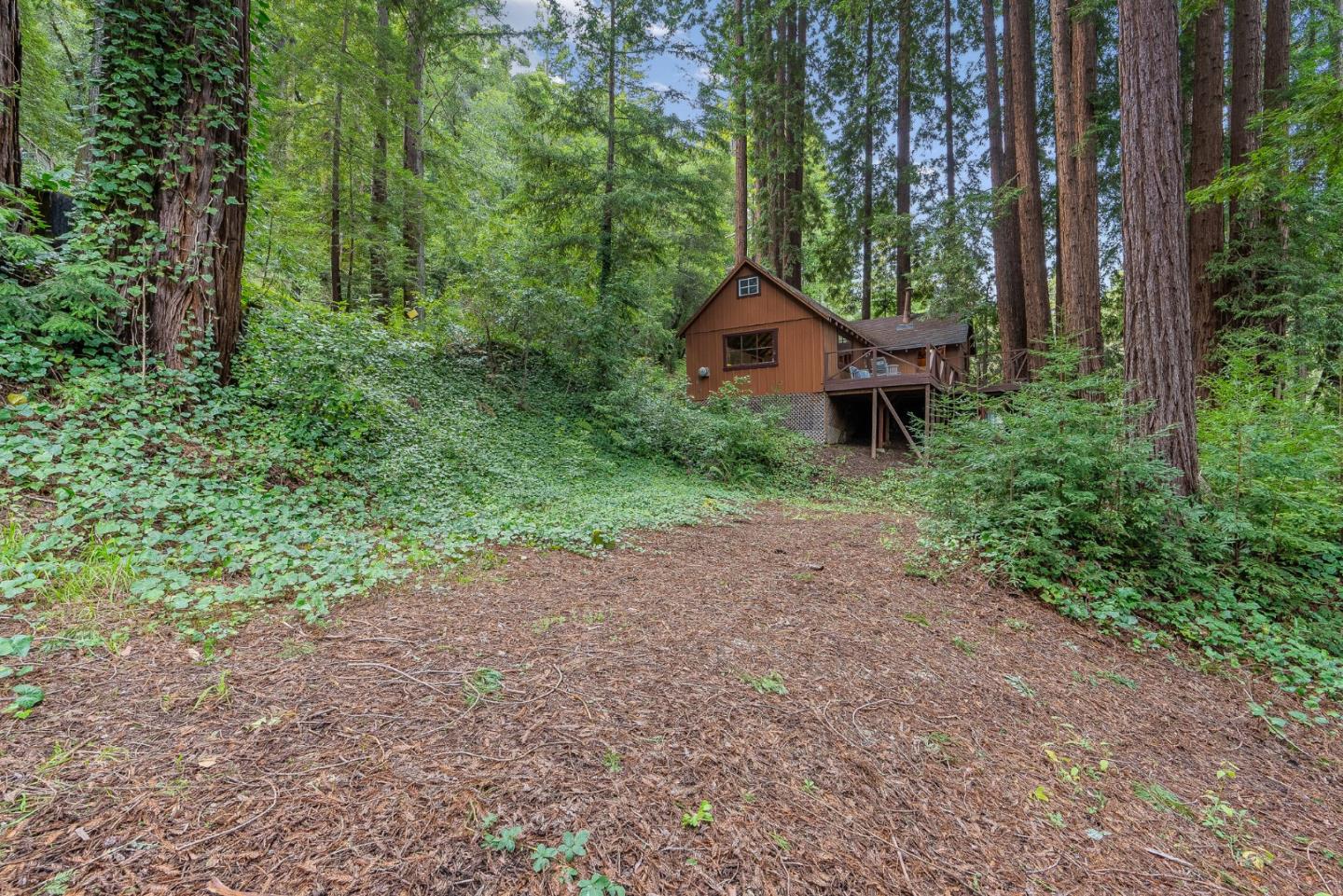 418 Hillside DR