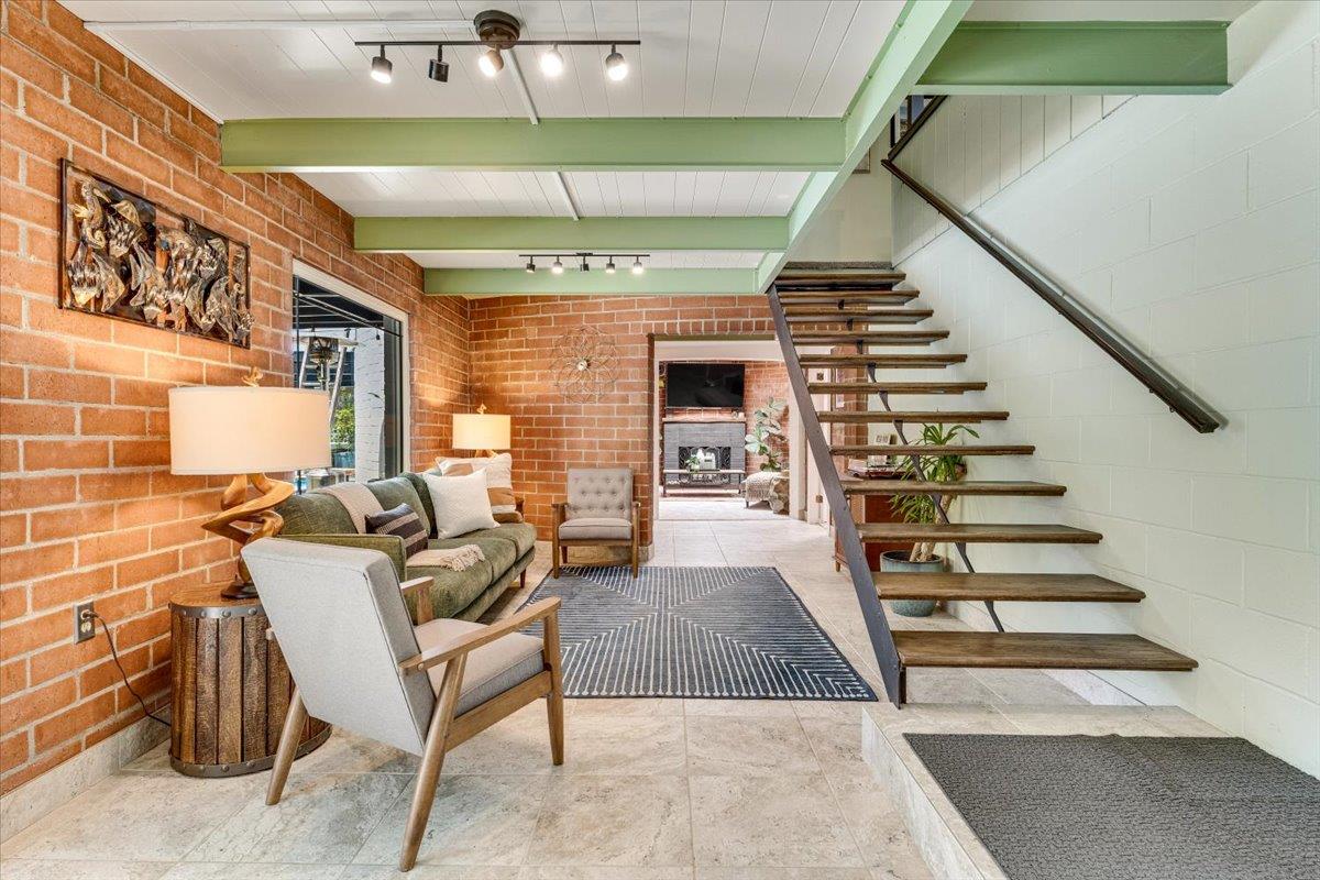 368 Green Valley Road