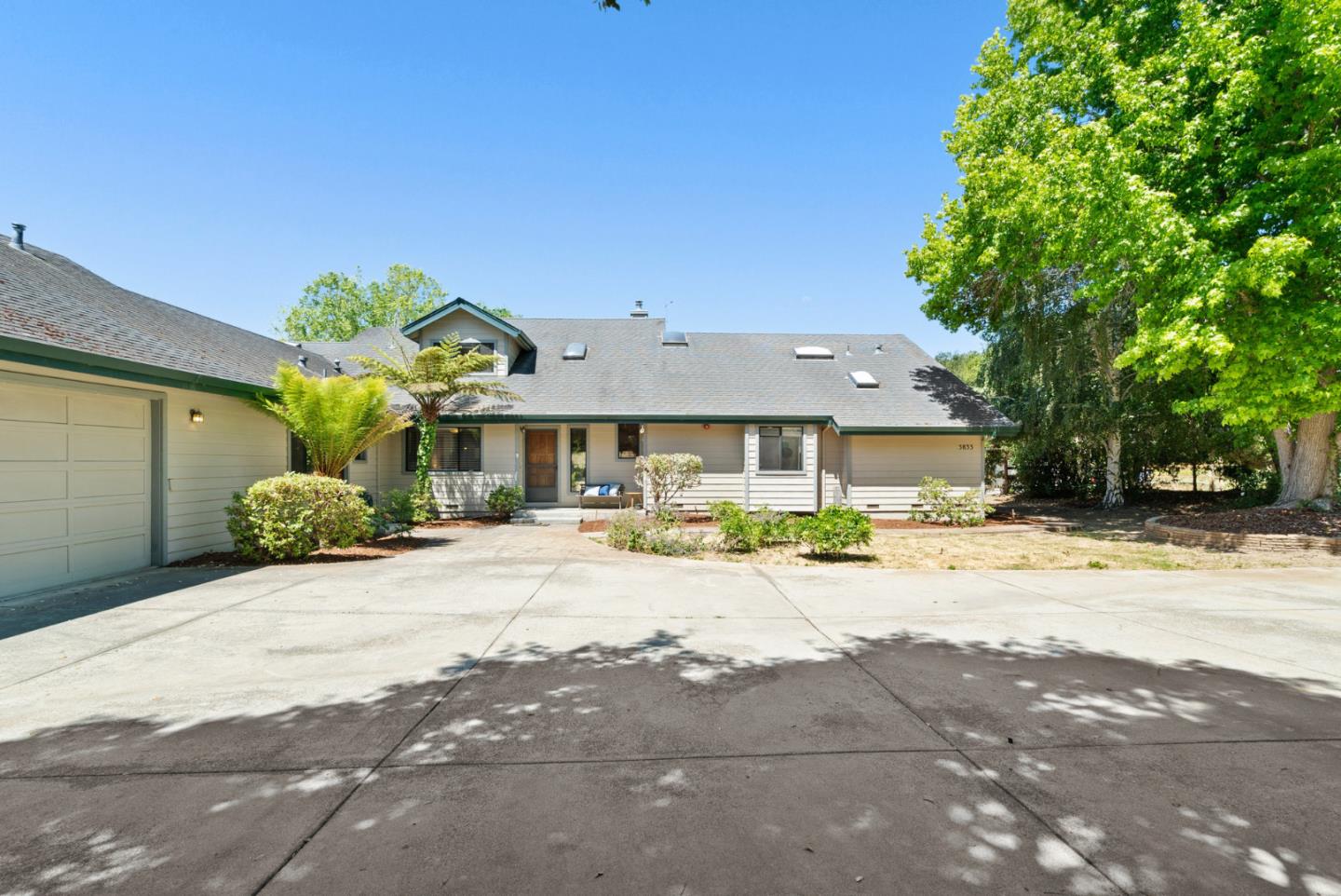 3833 Cherryvale Avenue