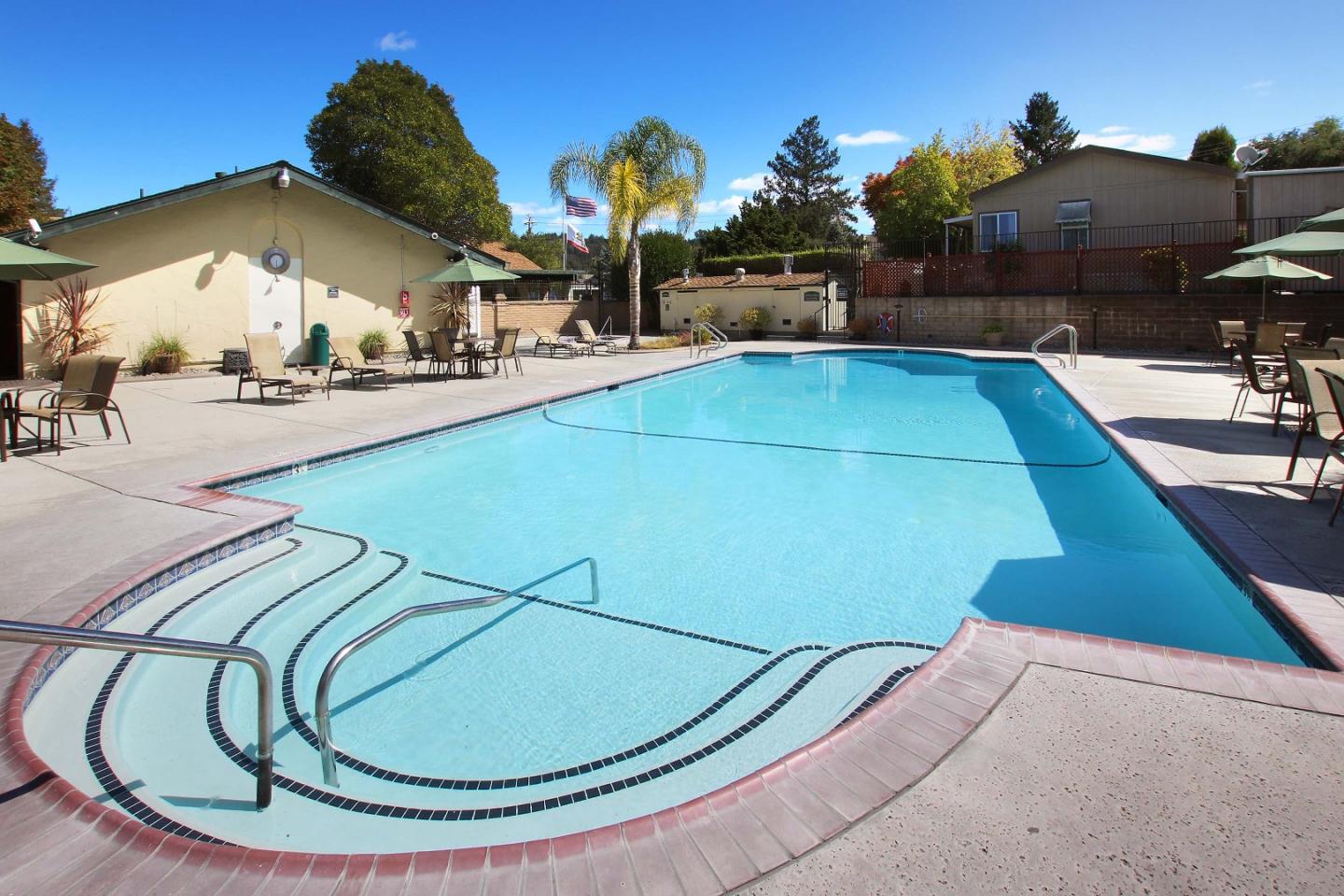 444 Whispering Pines Drive Unit: 14