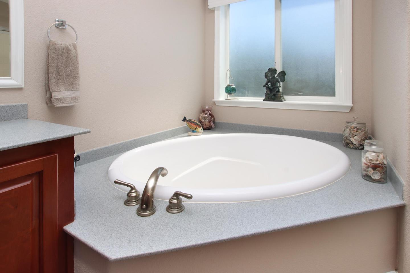 444 Whispering Pines Drive Unit: 14