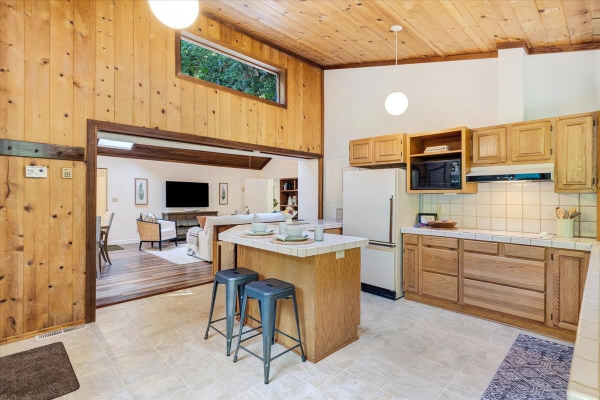 880 Sunrise Ridge