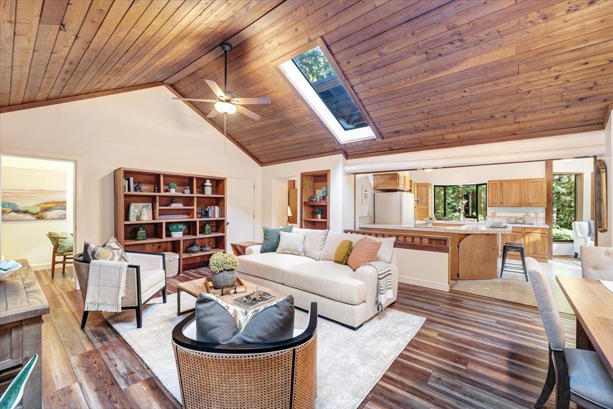 880 Sunrise Ridge